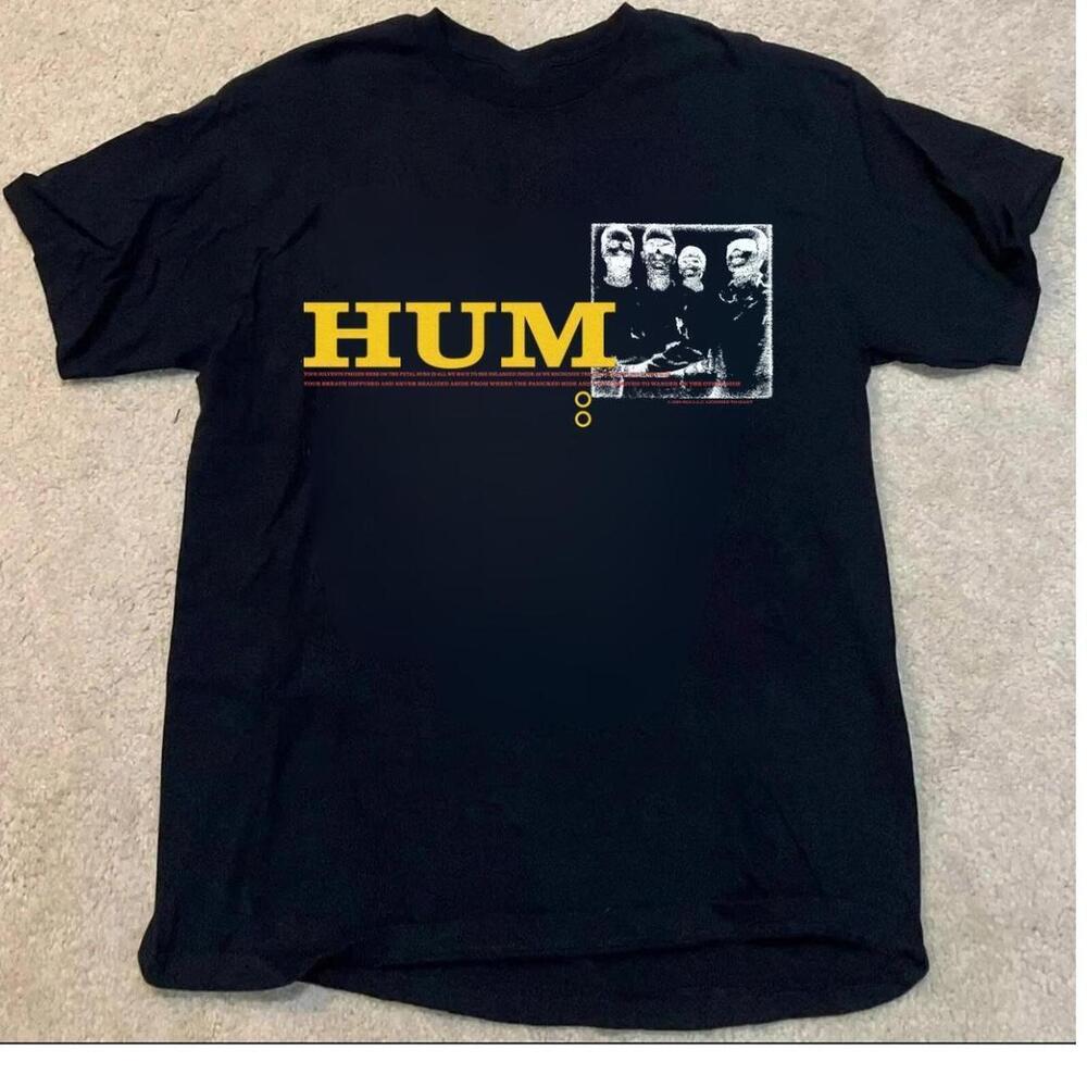 Hum Band Tee